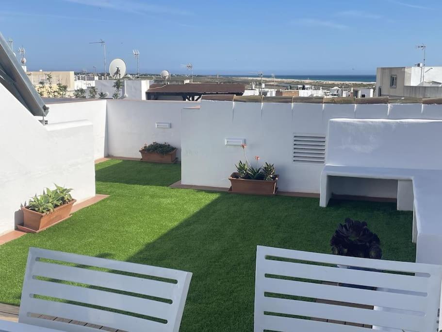 Casa Lola Conil, Azotea Al Mar Y Parking Solo Familias O Parejas Villa Conil De La Frontera Exterior photo