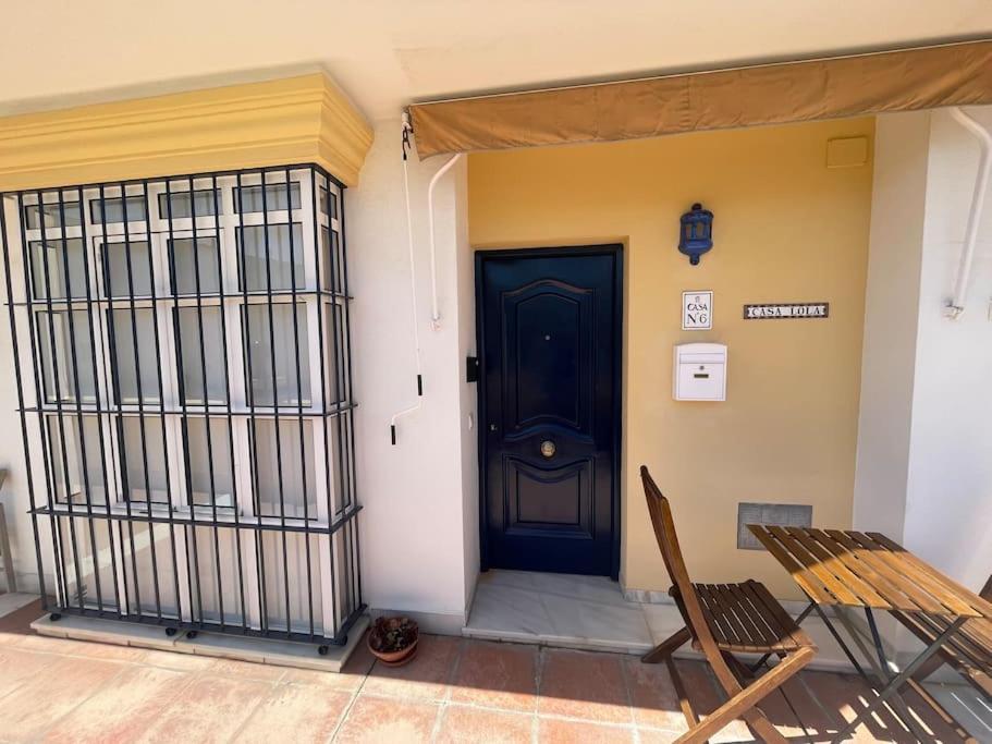 Casa Lola Conil, Azotea Al Mar Y Parking Solo Familias O Parejas Villa Conil De La Frontera Exterior photo