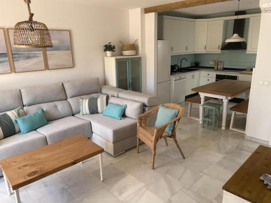 Casa Lola Conil, Azotea Al Mar Y Parking Solo Familias O Parejas Villa Conil De La Frontera Exterior photo