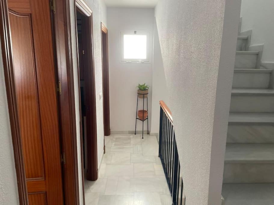 Casa Lola Conil, Azotea Al Mar Y Parking Solo Familias O Parejas Villa Conil De La Frontera Exterior photo