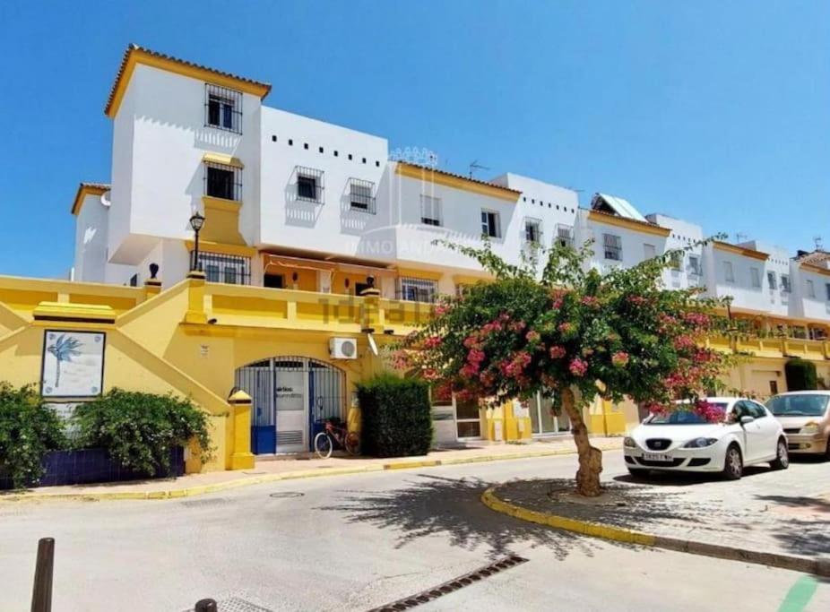 Casa Lola Conil, Azotea Al Mar Y Parking Solo Familias O Parejas Villa Conil De La Frontera Exterior photo